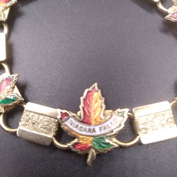 Vintage Enamel Maple Leaf Niagra Falls Bracelet - Picture 2 of 4
